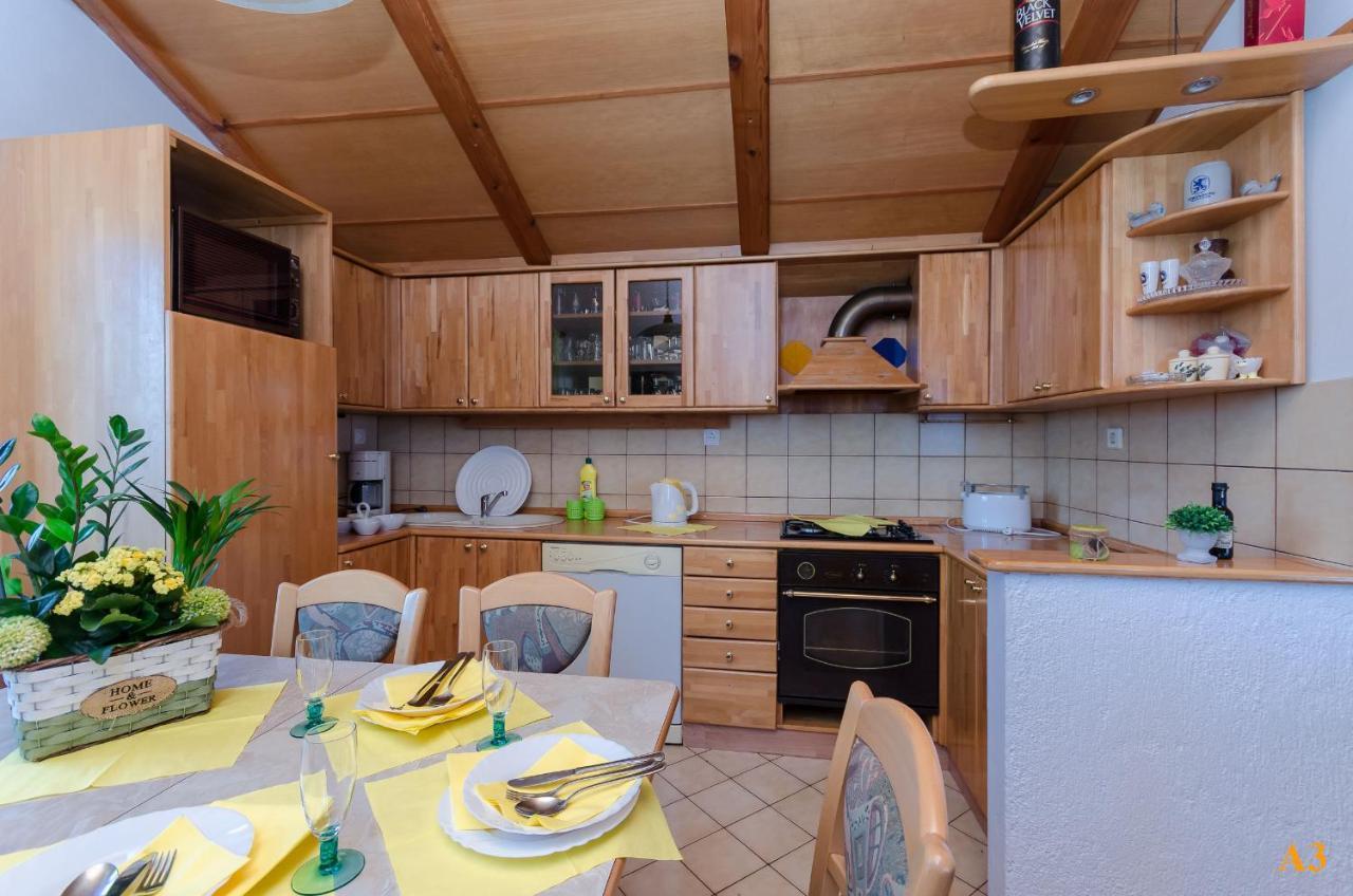 Apartments And Room Drazen 诺维·维诺多尔斯基 外观 照片