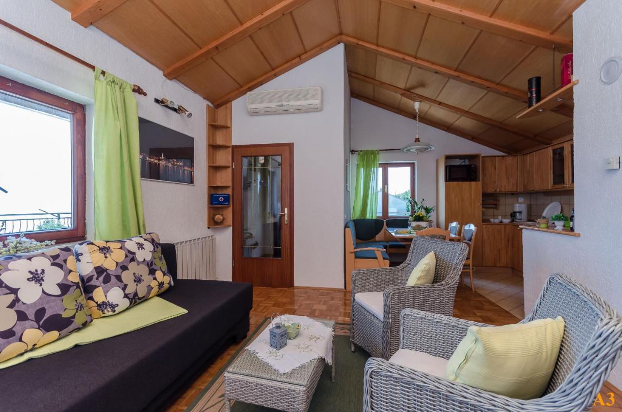 Apartments And Room Drazen 诺维·维诺多尔斯基 外观 照片